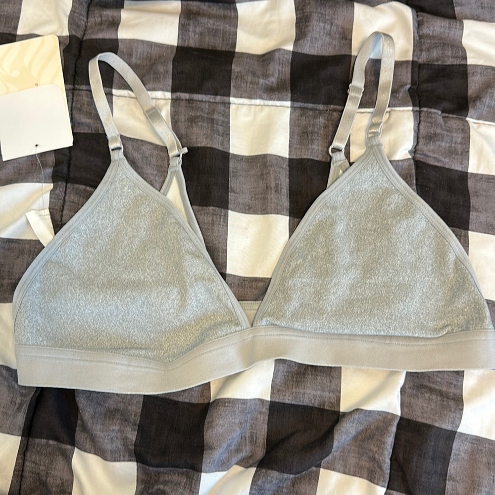 Fabletics bra
